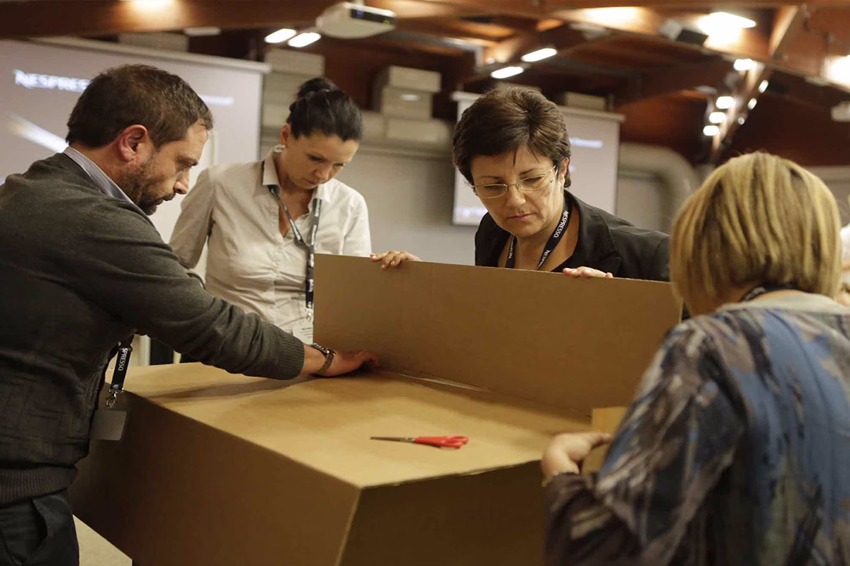 map-teamexperience-cardboard-creativity-07-min.MOD